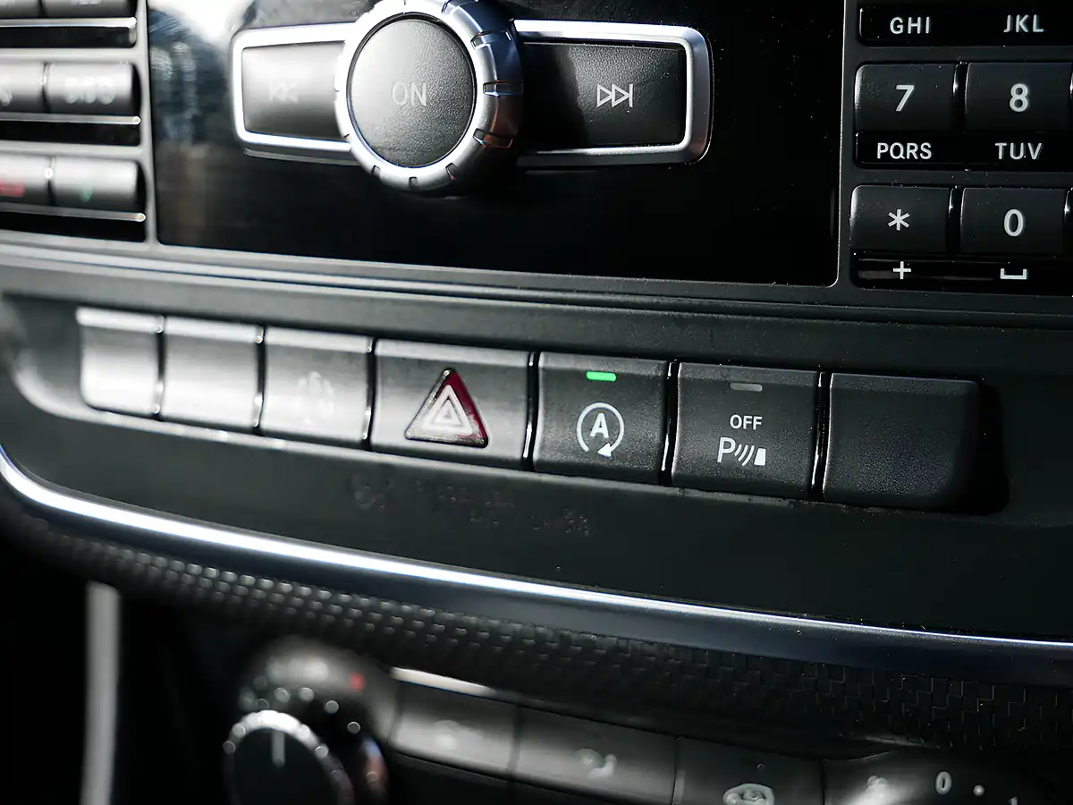 Used 2015 Mercedes-Benz a Class Sport Cirrus White - Interior and Exterior details 18
