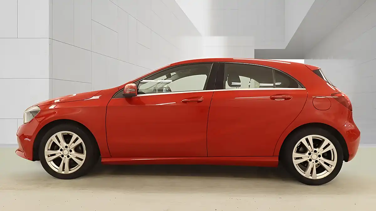 Used 2015 Mercedes-Benz a-Class Sport (executive) Red - Interior and Exterior details 12
