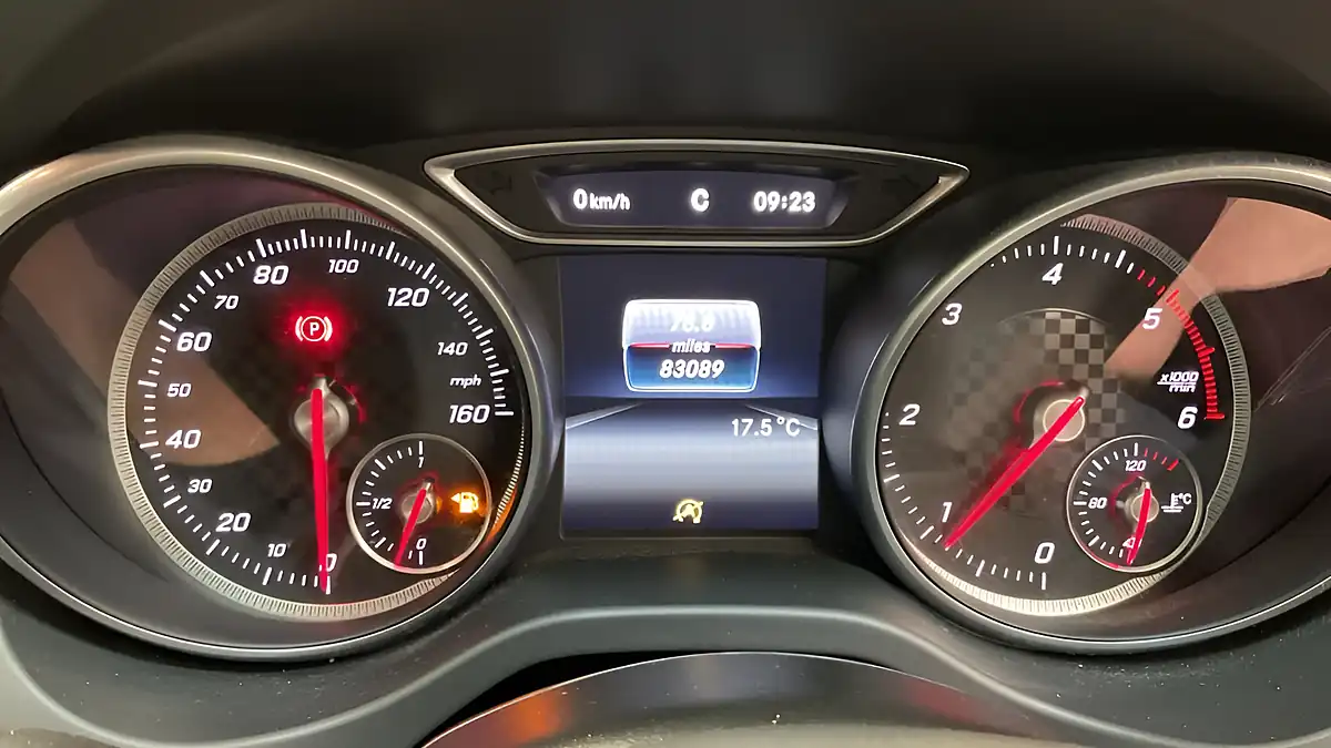 Used 2015 Mercedes-Benz a-Class Sport (executive) Red - Interior and Exterior details 18