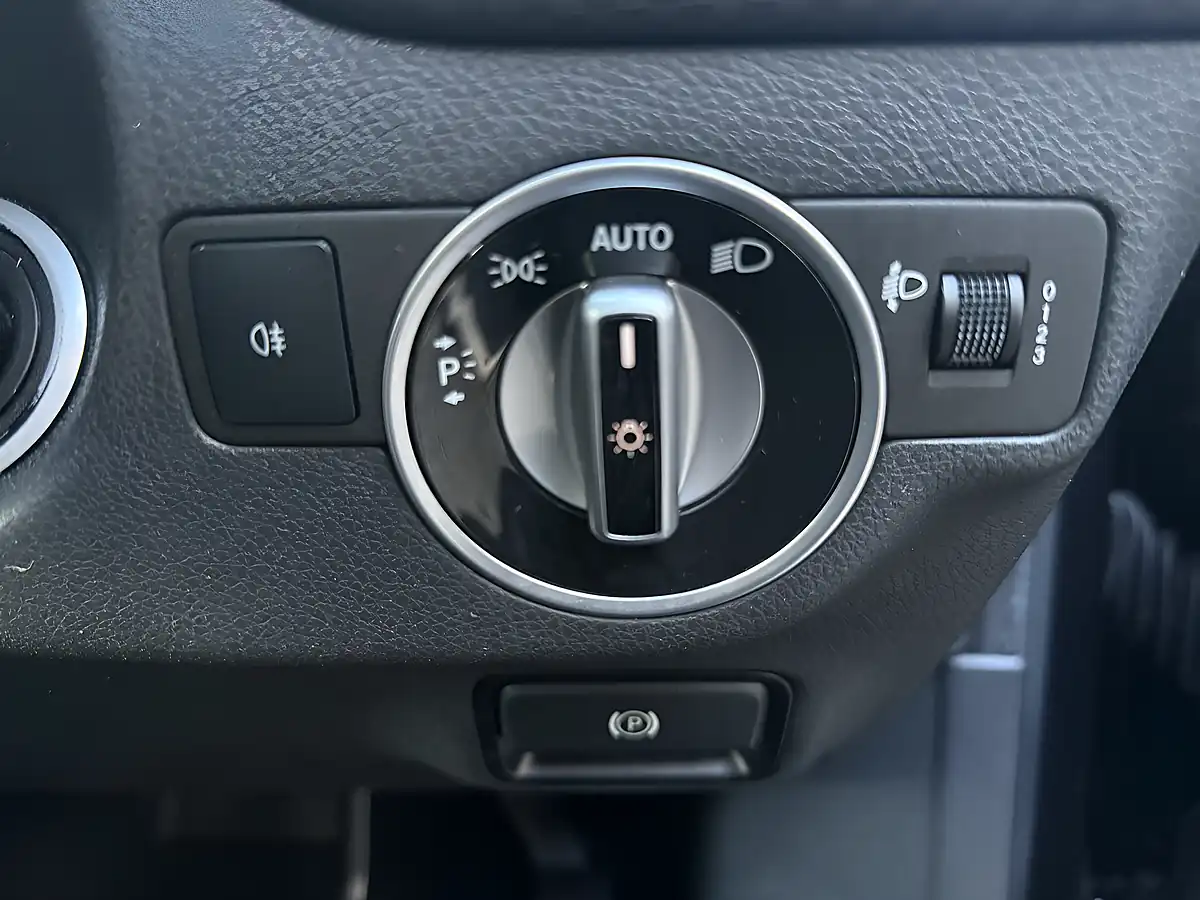 Used 2015 Mercedes-Benz a Class Sport Purple - Interior and Exterior details 14