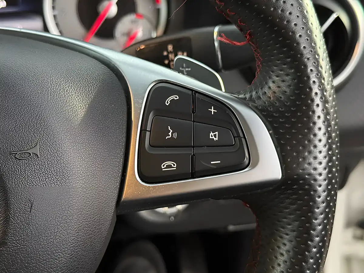 Used 2015 Mercedes-Benz a Class Sport White - Interior and Exterior details 17