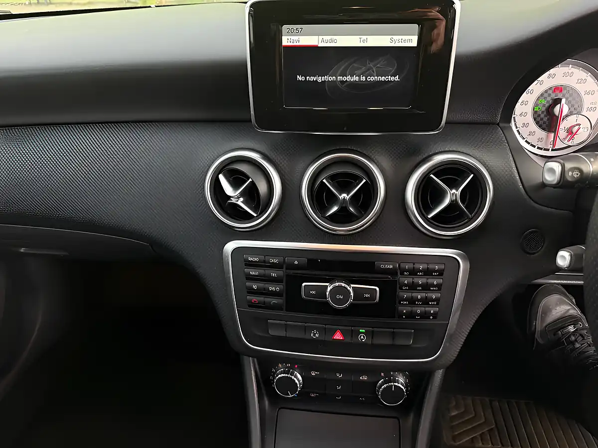 Used 2015 Mercedes-Benz a Class Sport White - Interior and Exterior details 19