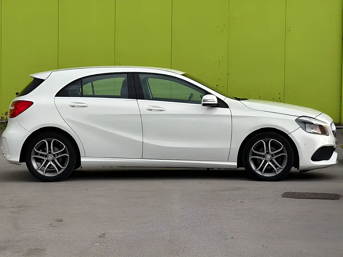 Used 2015 Mercedes-Benz a Class Sport White - Interior and Exterior details 7
