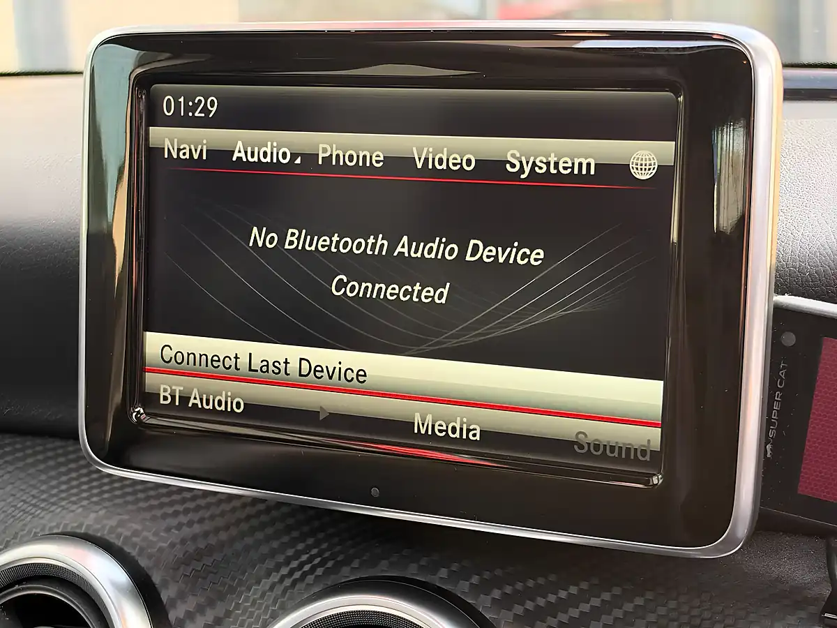 Used 2015 Mercedes-Benz a Class Sport White - Interior and Exterior details 14