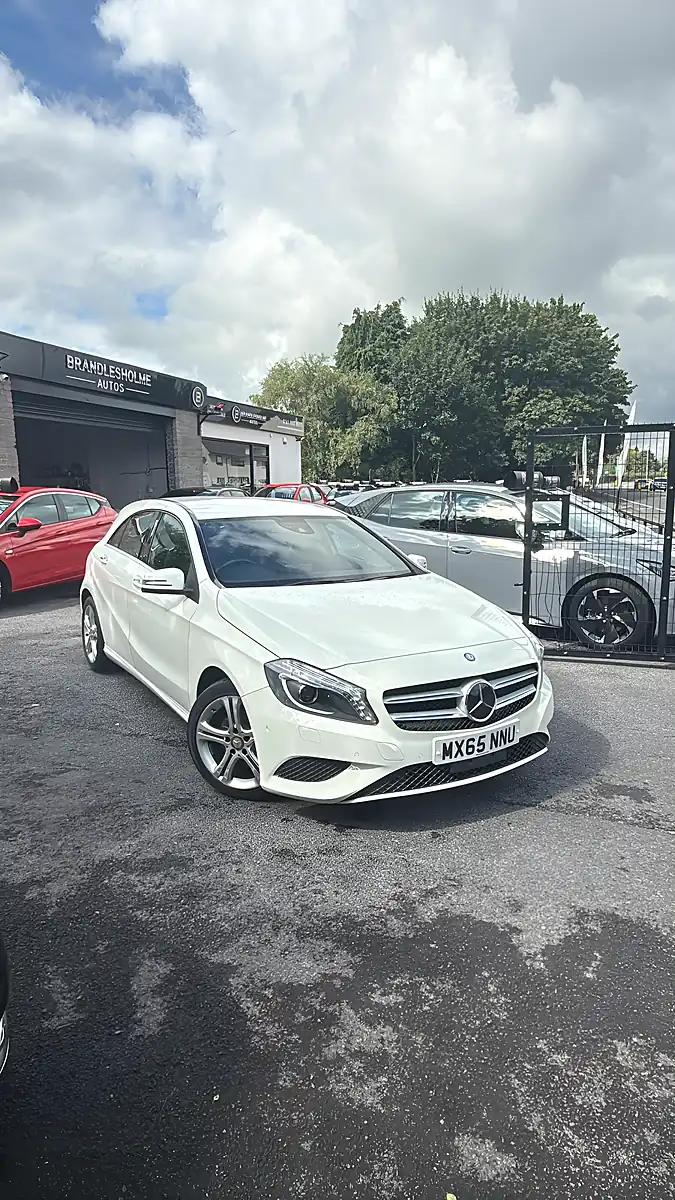 Used 2015 Mercedes-Benz A180 Premium Polar White - Front View