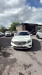 Used 2015 Mercedes-Benz A180 Premium Polar White - Interior and Exterior details 3