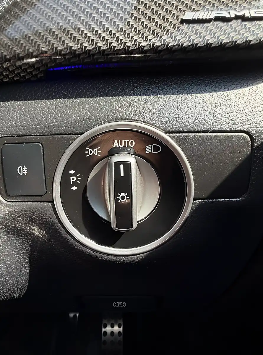 Used 2015 Mercedes-Benz B Class AMG Line Cosmos Black - Interior and Exterior details 16