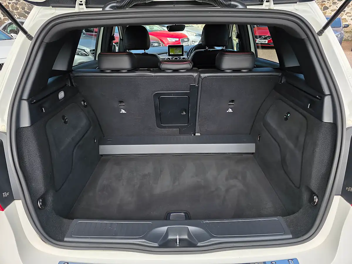 Used 2015 Mercedes-Benz B Class AMG Line White - Interior and Exterior details 13