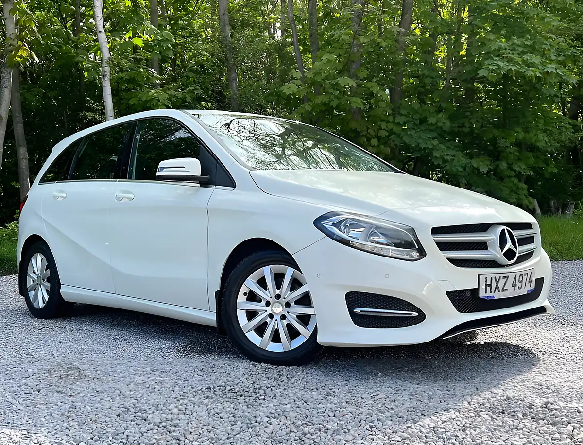 Used 2015 Mercedes-Benz B Class Se Executive Cirrus White - Front View