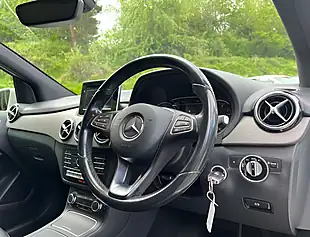 Used 2015 Mercedes-Benz B Class Se Executive Cirrus White - Interior and Exterior details 11