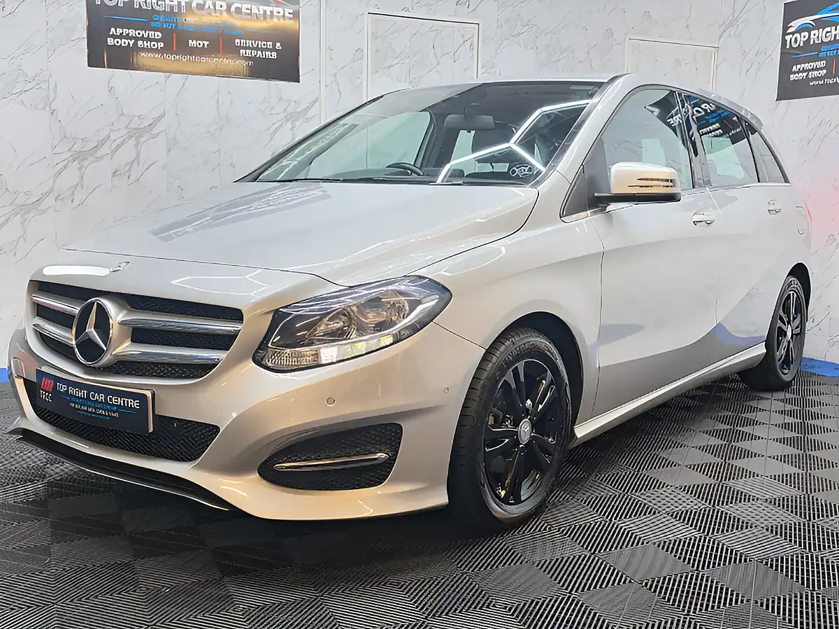 Used 2015 Mercedes-Benz B Class Se (executive) Silver - Interior and Exterior details 4