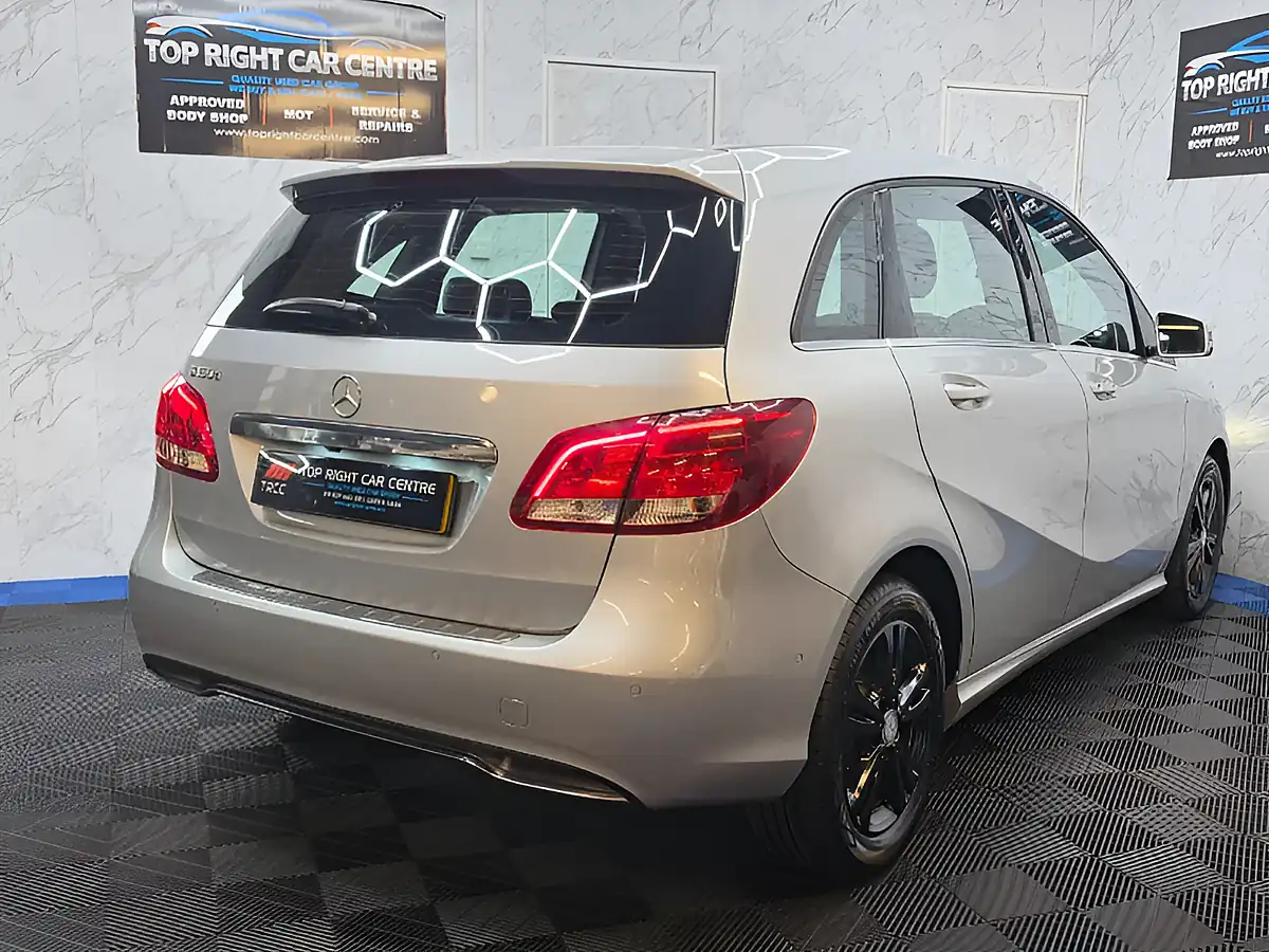 Used 2015 Mercedes-Benz B Class Se (executive) Silver - Interior and Exterior details 8
