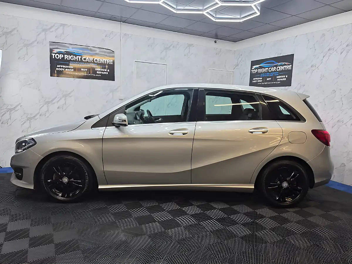 Used 2015 Mercedes-Benz B Class Se (executive) Silver - Interior and Exterior details 9