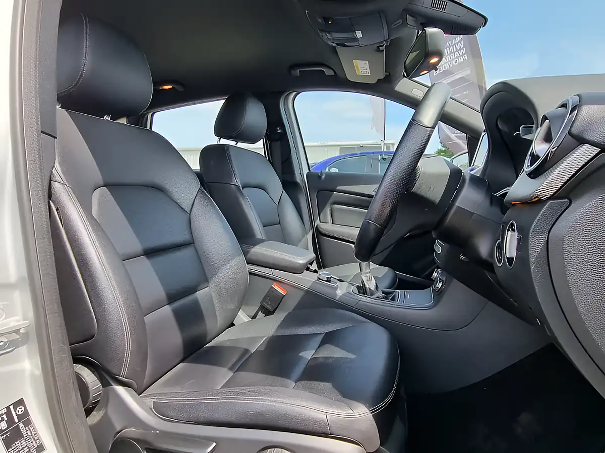 Used 2015 Mercedes-Benz B Class Sport Polar Silver - Interior and Exterior details 8