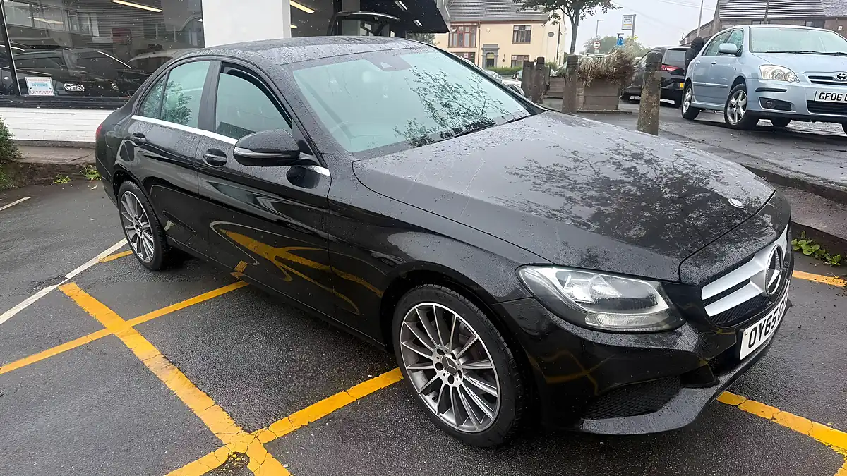 Used 2015 Mercedes-Benz C Class Se Black - Interior and Exterior details 5