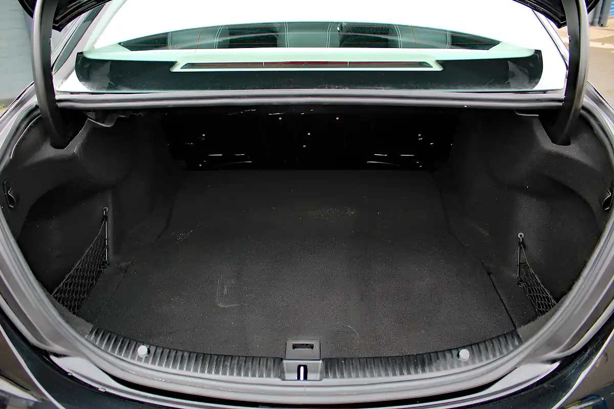 Used 2015 Mercedes-Benz C Class Se Black - Interior and Exterior details 10