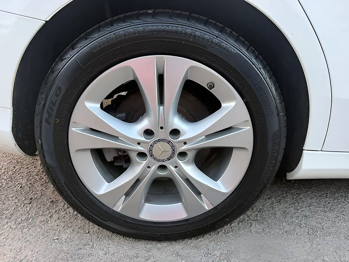 Used 2015 Mercedes-Benz C Class Se Executive White - Interior and Exterior details 12