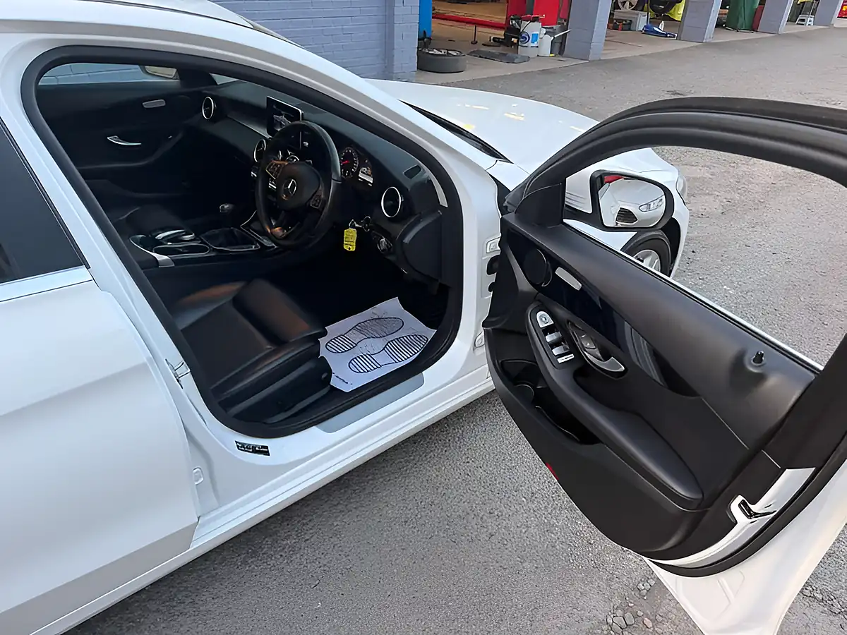 Used 2015 Mercedes-Benz C Class Se Executive White - Interior and Exterior details 13