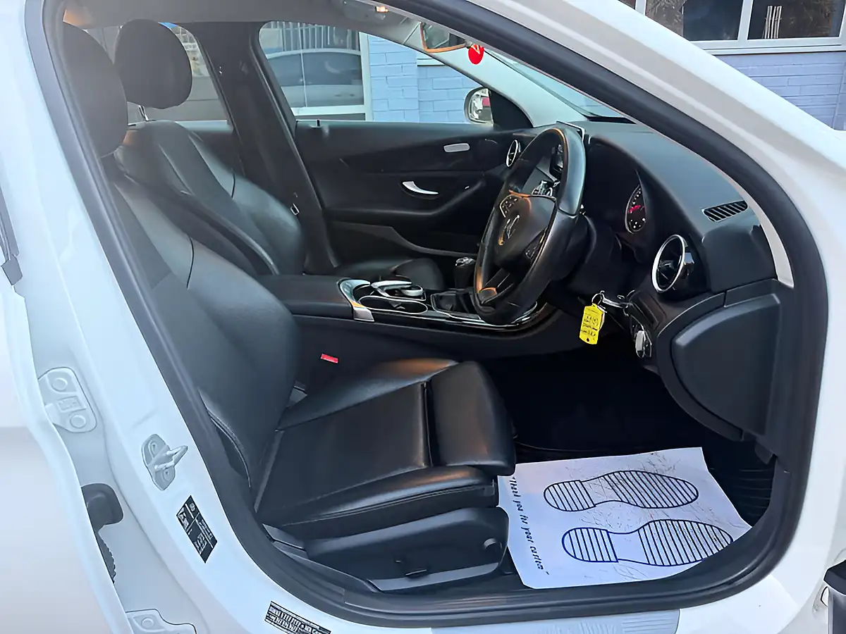 Used 2015 Mercedes-Benz C Class Se Executive White - Interior and Exterior details 15