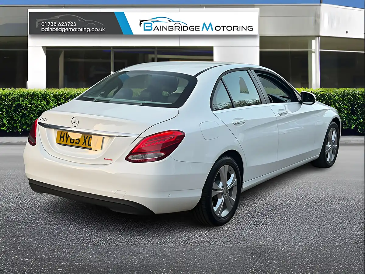 Used 2015 Mercedes-Benz C Class Se Executive White - Interior and Exterior details 3