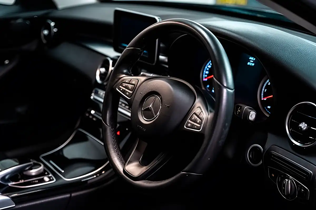 Used 2015 Mercedes-Benz C Class Se Grey - Interior and Exterior details 6