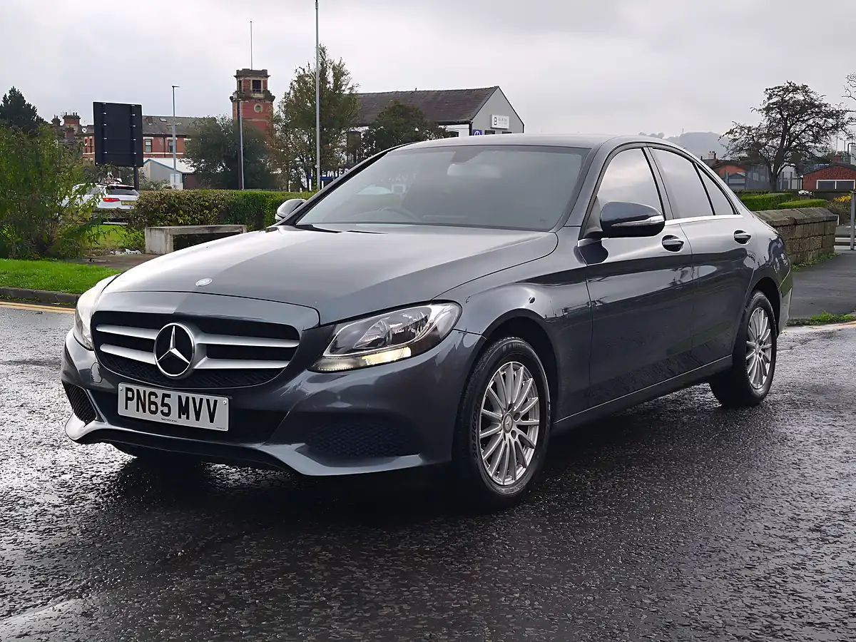 Used 2015 Mercedes-Benz C Class Se Grey - Interior and Exterior details 19