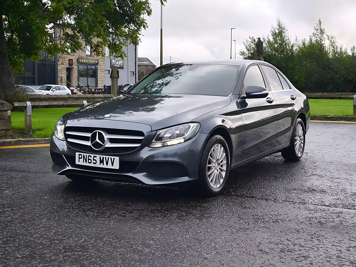 Used 2015 Mercedes-Benz C Class Se Grey - Interior and Exterior details 3