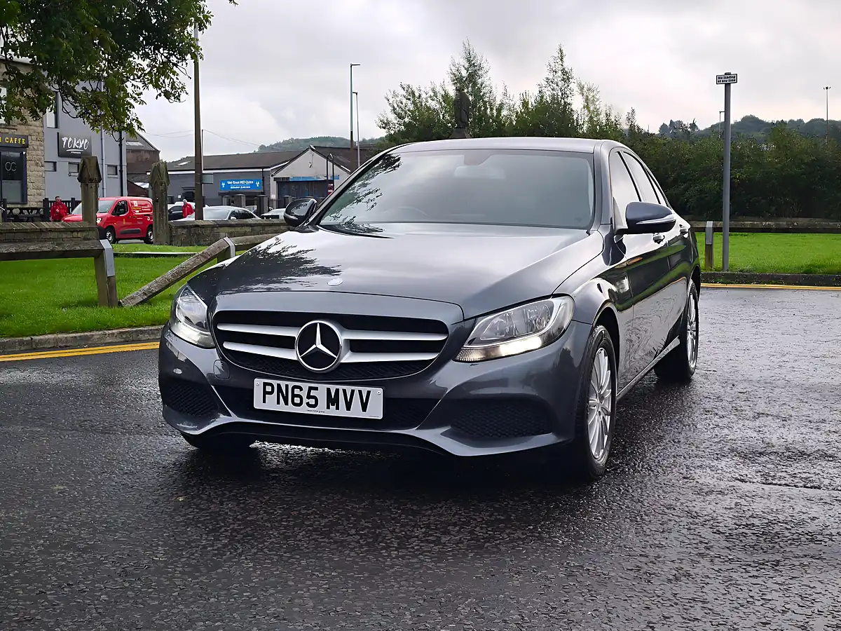 Used 2015 Mercedes-Benz C Class Se Grey - Interior and Exterior details 5