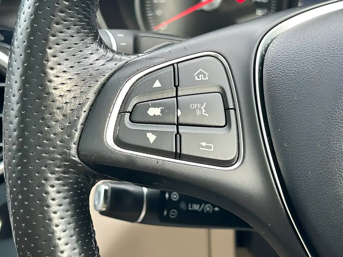 Used 2015 Mercedes-Benz C Class Sport (premium Plus) Blue - Interior and Exterior details 14