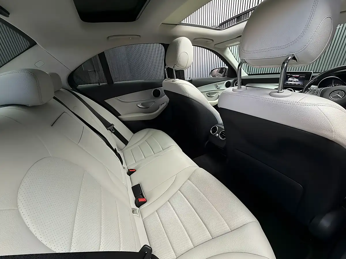 Used 2015 Mercedes-Benz C Class Sport (premium) Silver - Interior and Exterior details 13