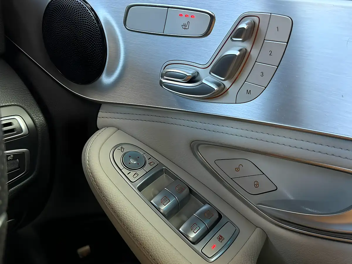 Used 2015 Mercedes-Benz C Class Sport (premium) Silver - Interior and Exterior details 14