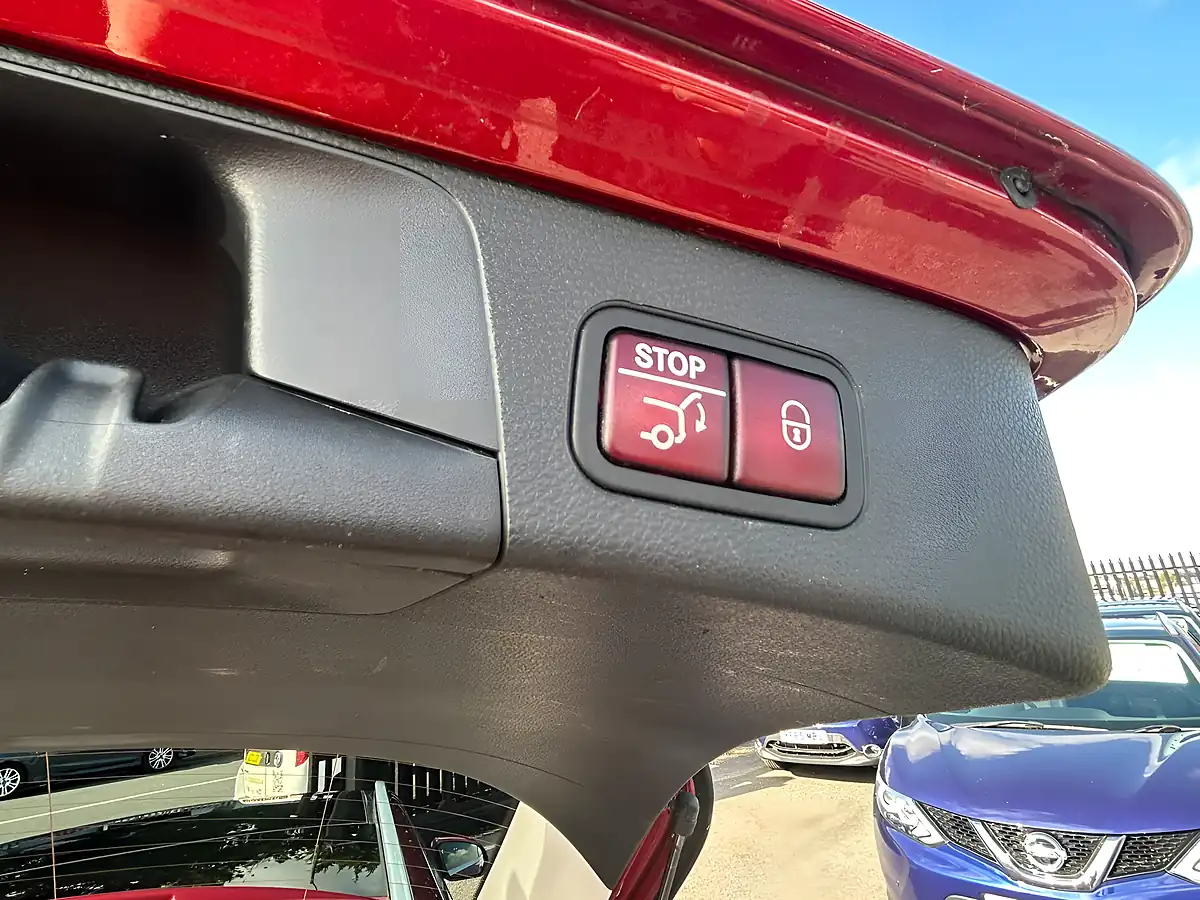 Used 2015 Mercedes-Benz C Class Sport Red - Interior and Exterior details 19