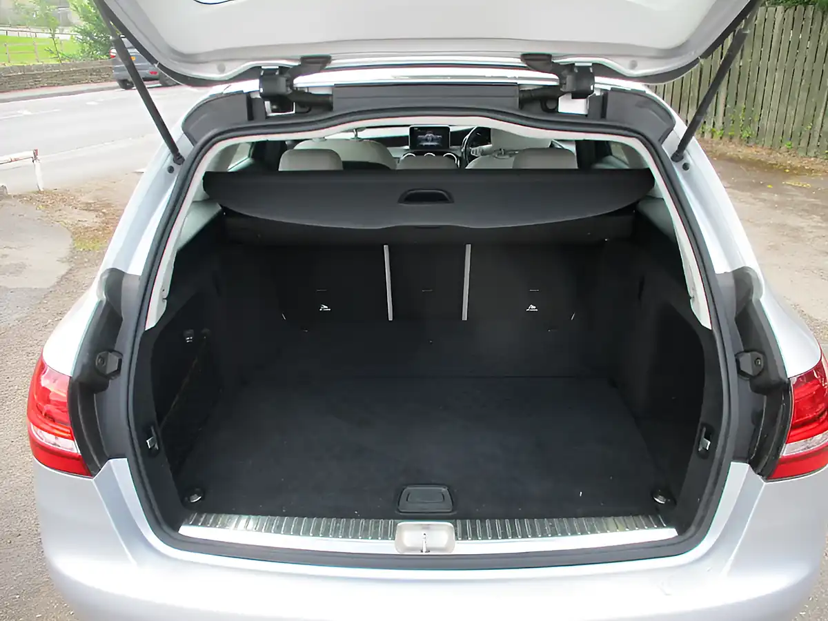 Used 2015 Mercedes-Benz C Class Sport Silver - Interior and Exterior details 4
