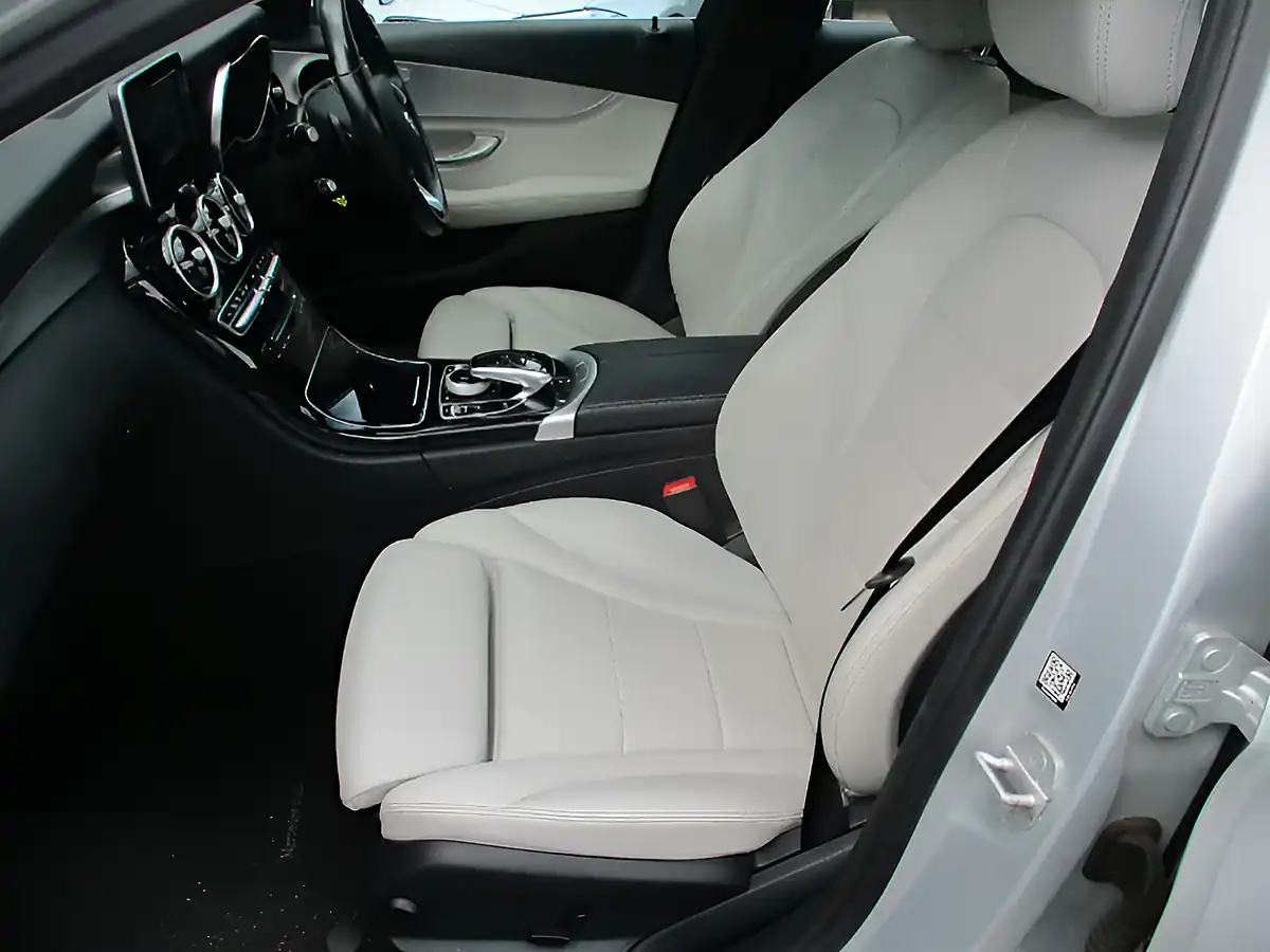 Used 2015 Mercedes-Benz C Class Sport Silver - Interior and Exterior details 6