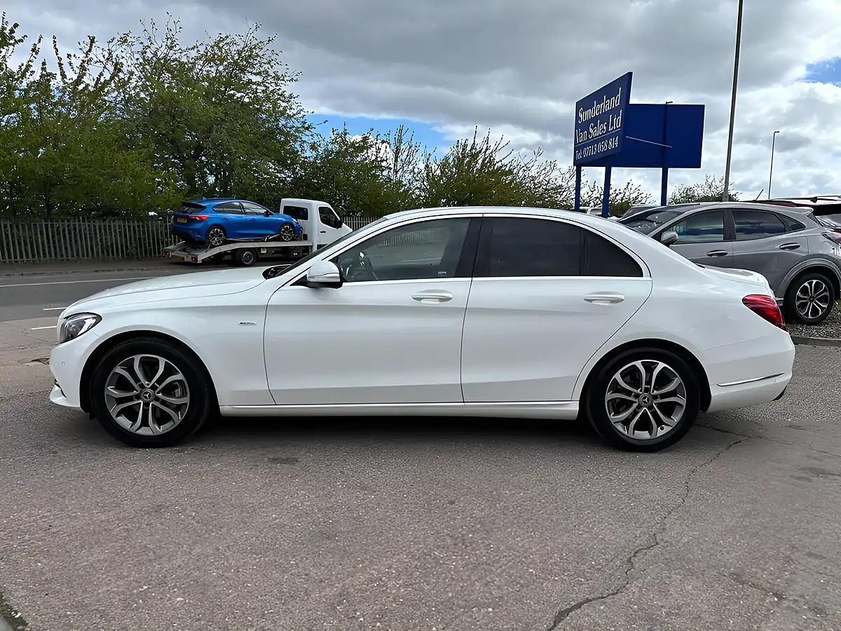 Used 2015 Mercedes-Benz C Class Sport White - Interior and Exterior details 10