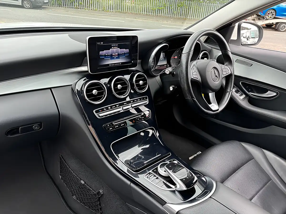 Used 2015 Mercedes-Benz C Class Sport White - Interior and Exterior details 20