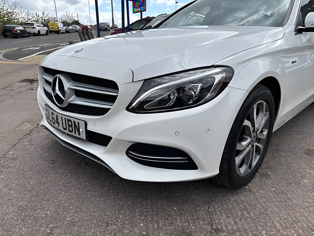 Used 2015 Mercedes-Benz C Class Sport White - Interior and Exterior details 7