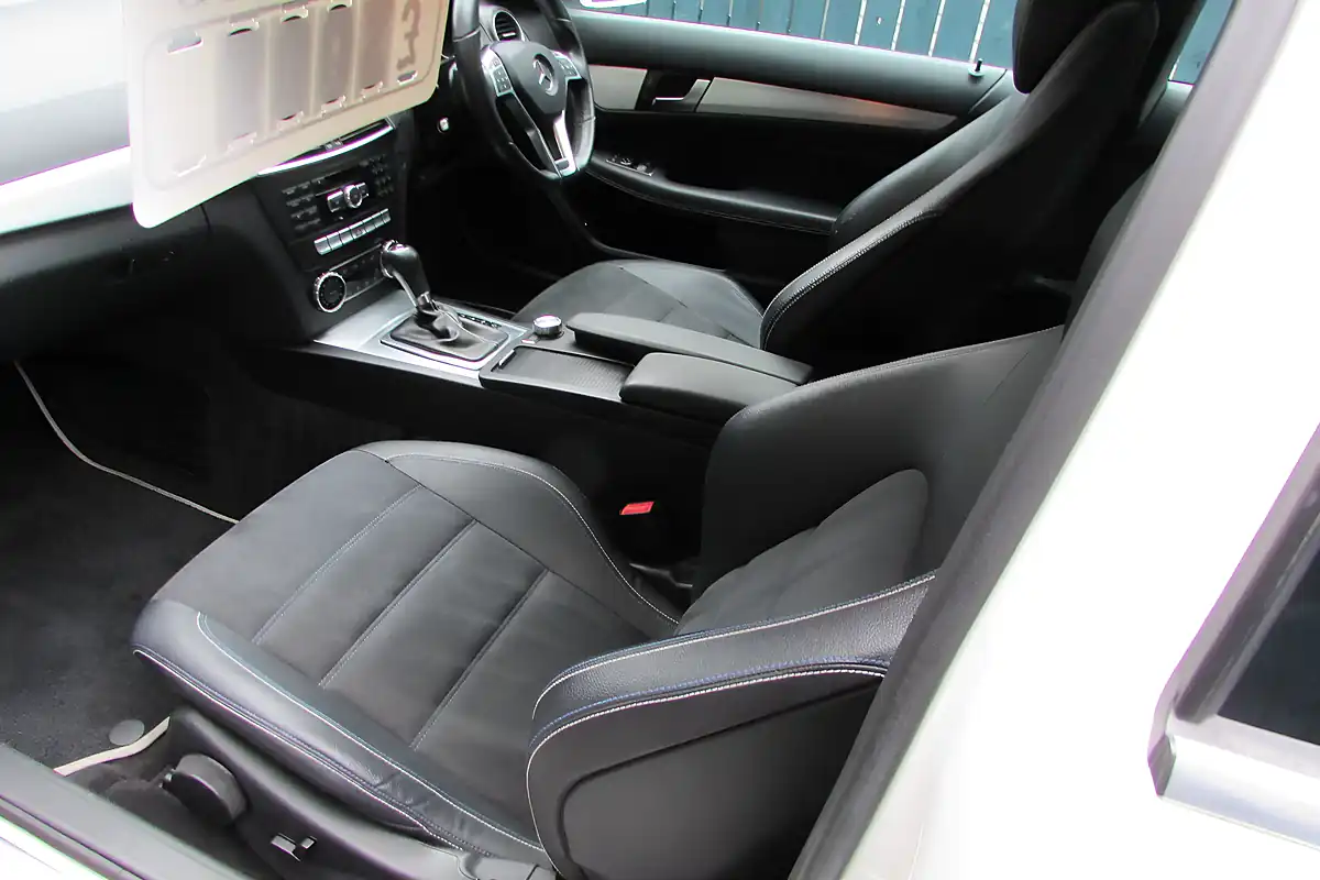 Used 2015 Mercedes-Benz C250 Sport Edition Premium Plus White - Interior and Exterior details 12