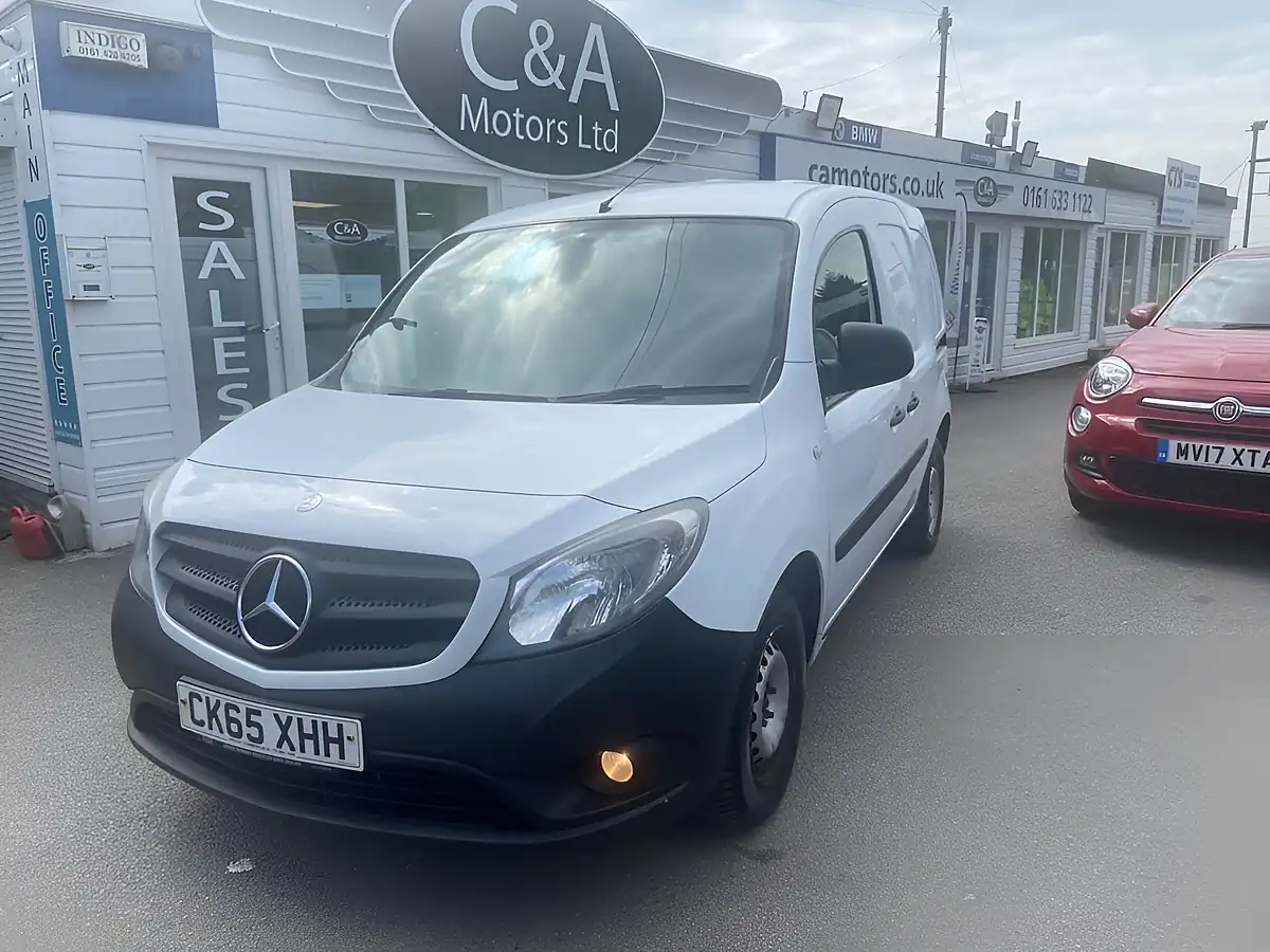 Used 2015 Mercedes-Benz Citan Blueefficiency Panel Van L2 White - Interior and Exterior details 4