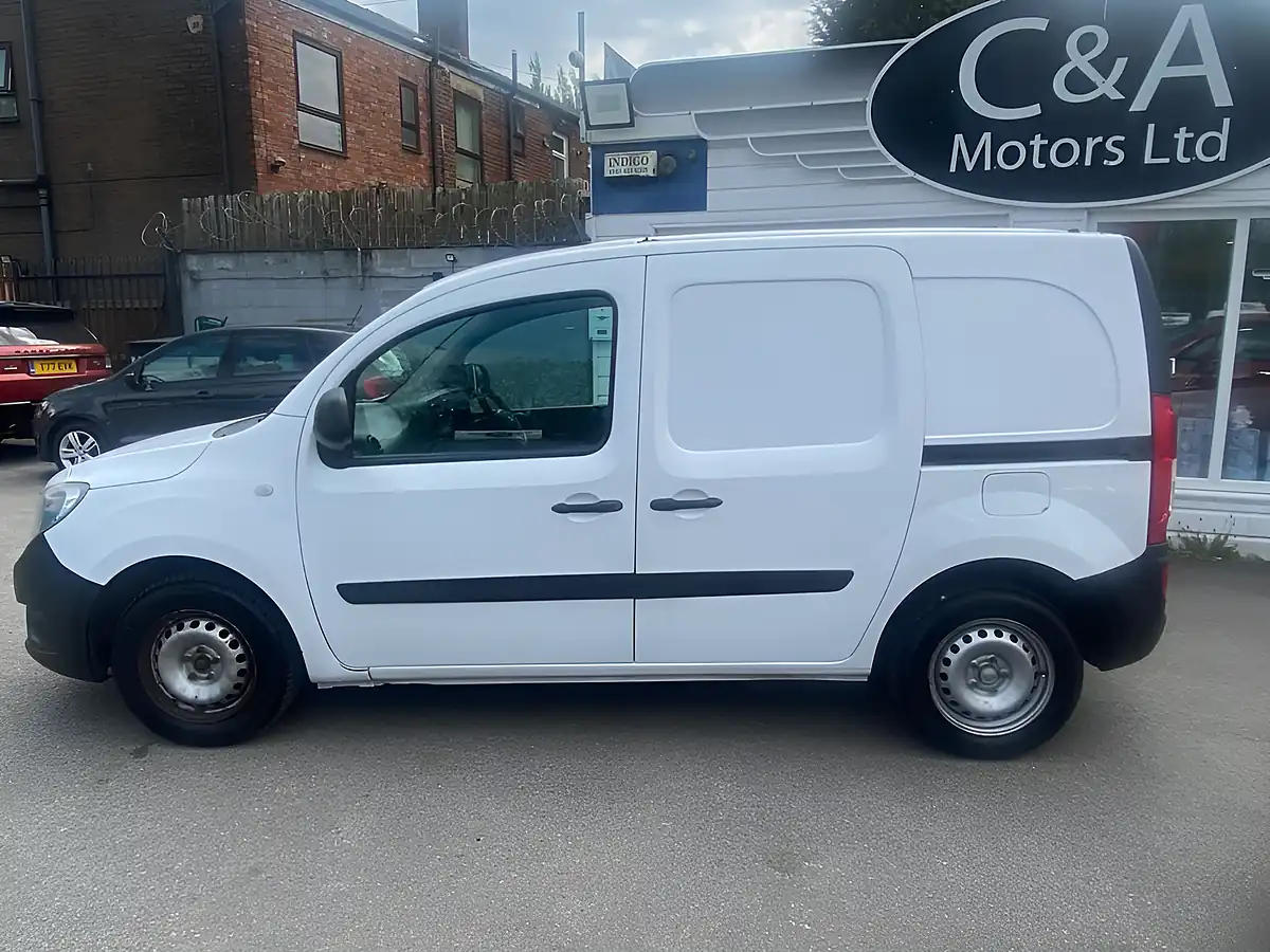 Used 2015 Mercedes-Benz Citan Blueefficiency Panel Van L2 White - Interior and Exterior details 6