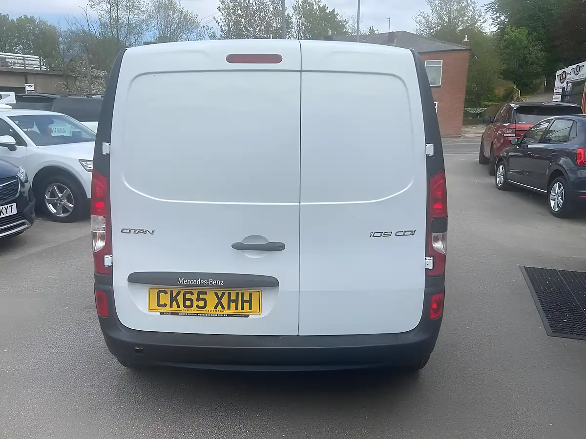 Used 2015 Mercedes-Benz Citan Blueefficiency Panel Van L2 White - Interior and Exterior details 8