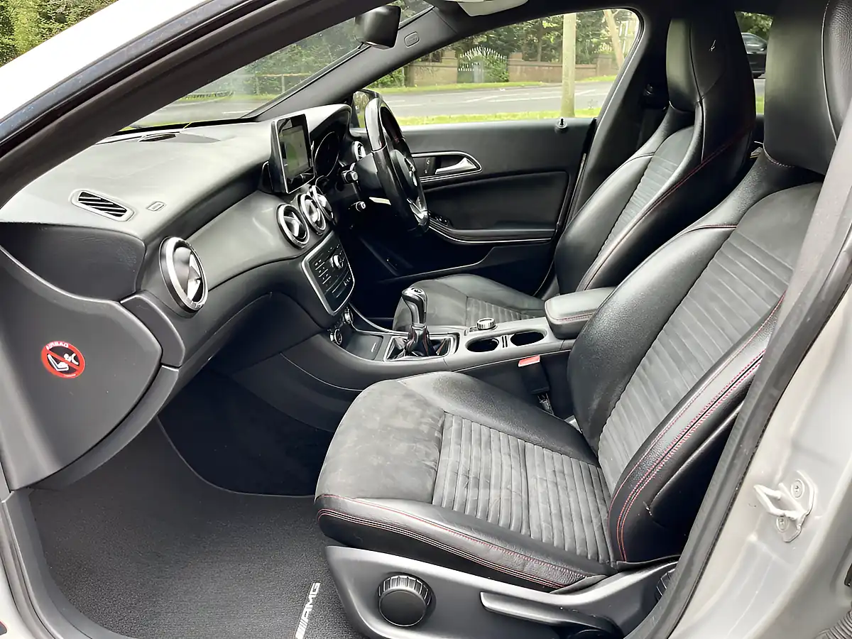Used 2015 Mercedes-Benz Cla AMG Sport Silver - Interior and Exterior details 16