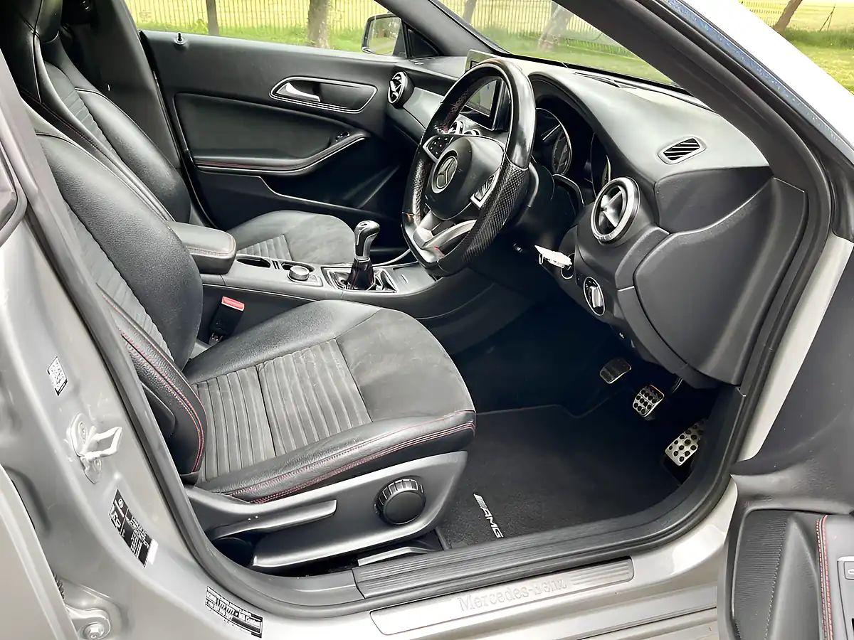 Used 2015 Mercedes-Benz Cla AMG Sport Silver - Interior and Exterior details 9