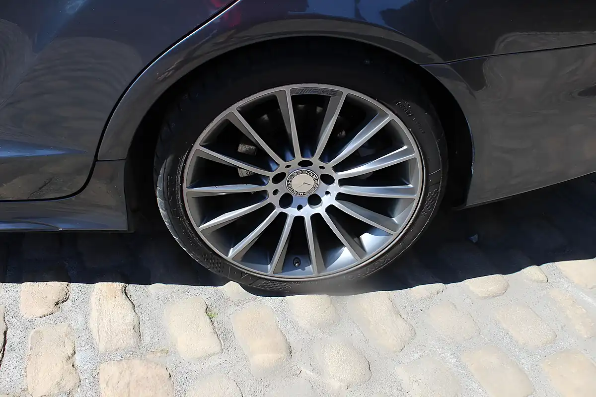 Used 2015 Mercedes-Benz Cls AMG Line Grey - Interior and Exterior details 14