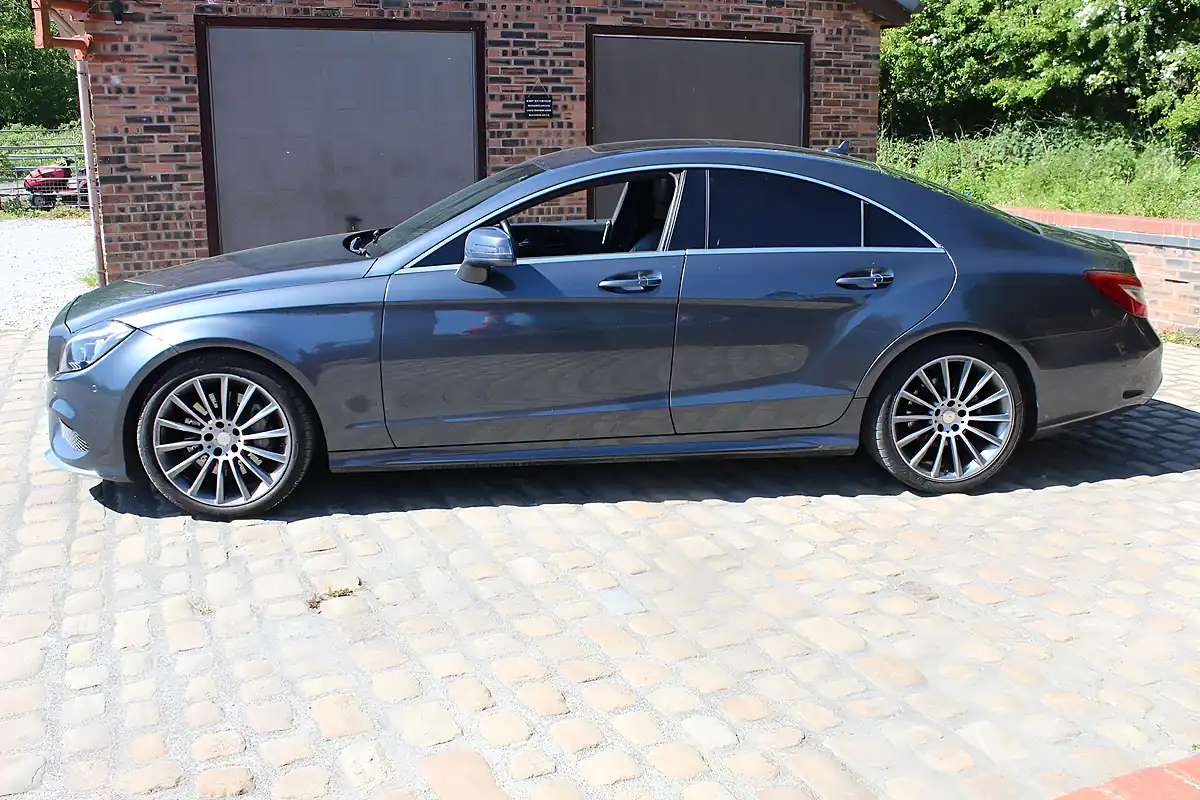 Used 2015 Mercedes-Benz Cls AMG Line Grey - Interior and Exterior details 3