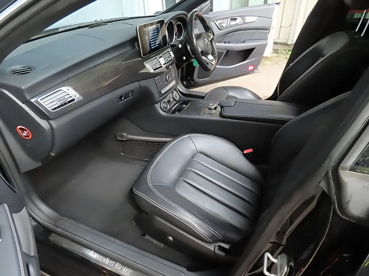 Used 2015 Mercedes-Benz Cls AMG Line (premium) Black - Interior and Exterior details 7