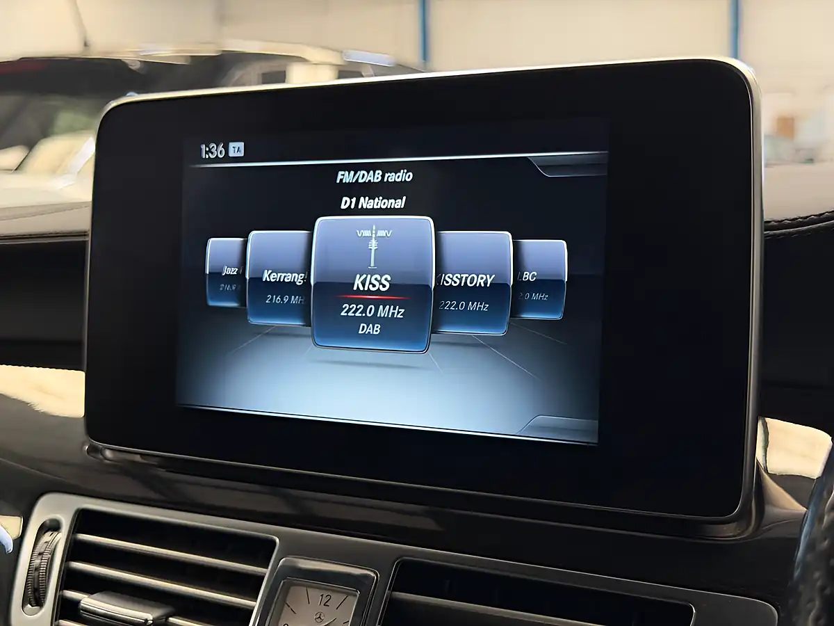 Used 2015 Mercedes-Benz Cls AMG Line Shooting Brake White - Interior and Exterior details 15