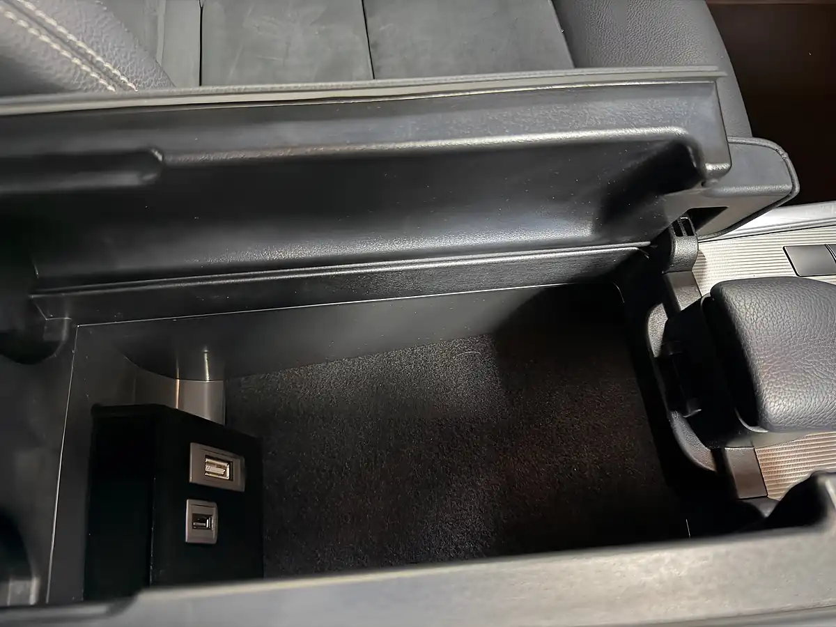 Used 2015 Mercedes-Benz E Class AMG Line Palladium Silver/Grey - Interior and Exterior details 19