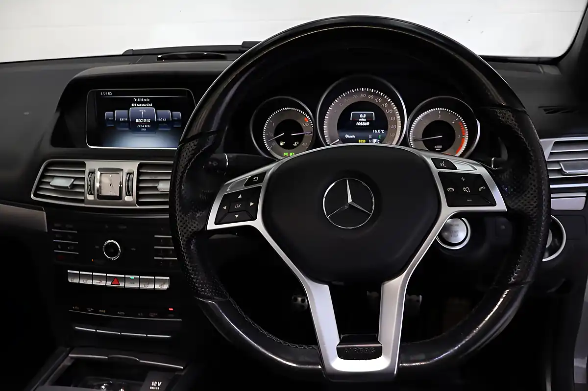 Used 2015 Mercedes-Benz E Class AMG Line (premium) Silver - Interior and Exterior details 10