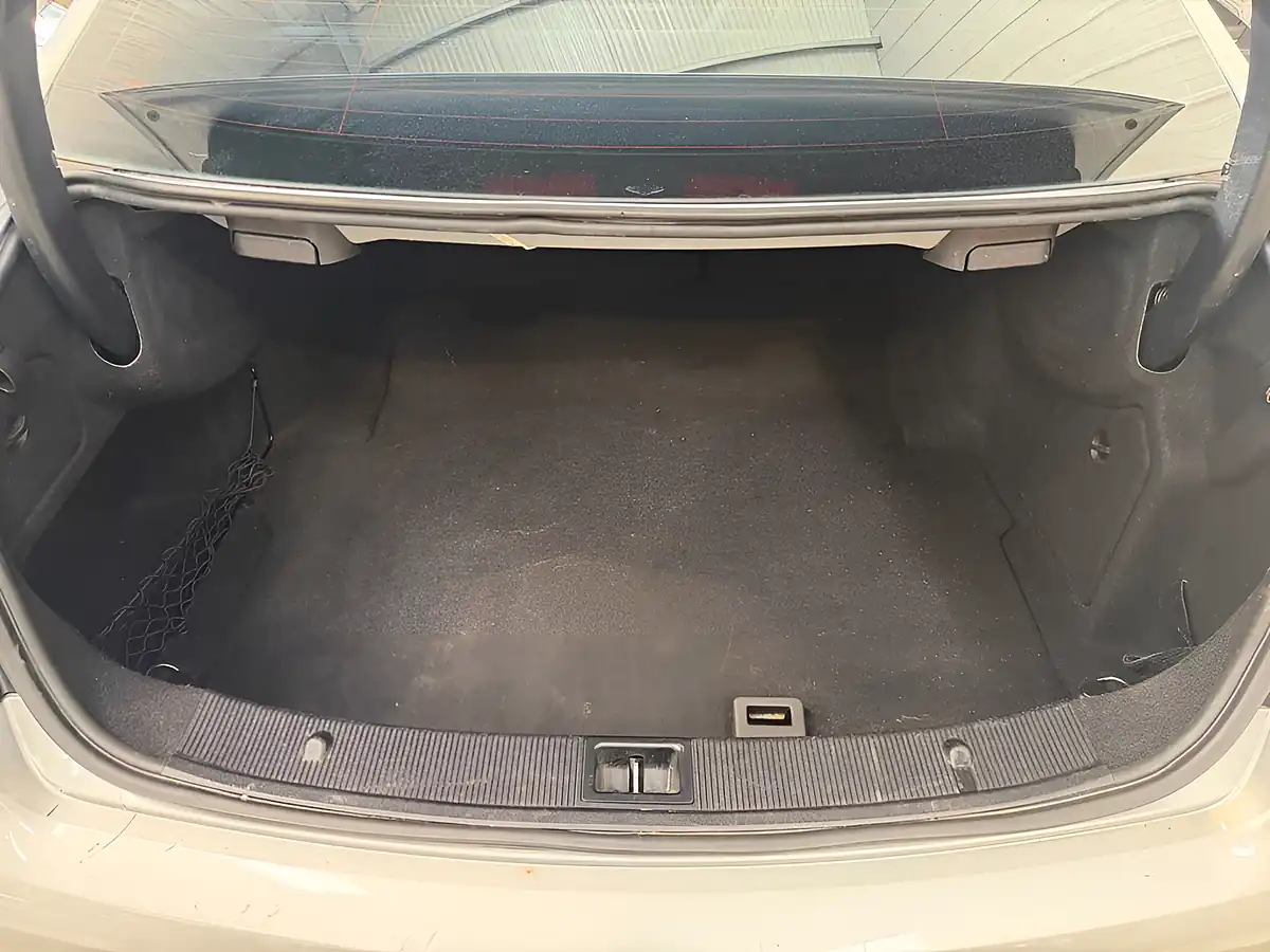 Used 2015 Mercedes-Benz E Class AMG Line Silver - Interior and Exterior details 14